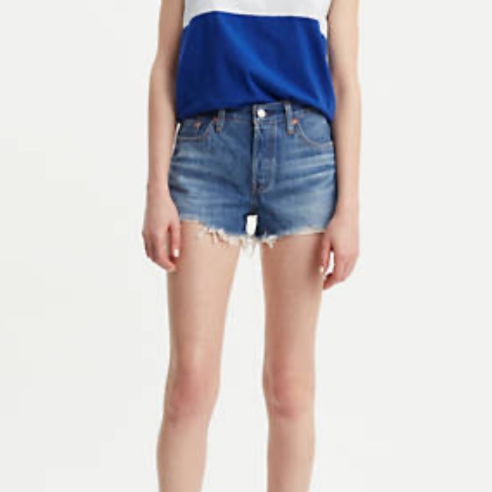 Levi Shorts! - Picture 6 of 7
